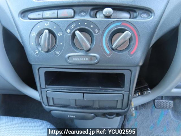 Used 2001 AT toyota fun-cargo NCP20 Image[27]
