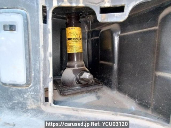 Used 2005 AT toyota regiusace-van KDH205V Image[41]