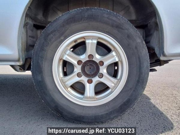 Used 2004 AT toyota hiace-van TRH112V Image[30]