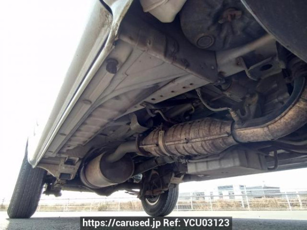 Used 2004 AT toyota hiace-van TRH112V Image[33]