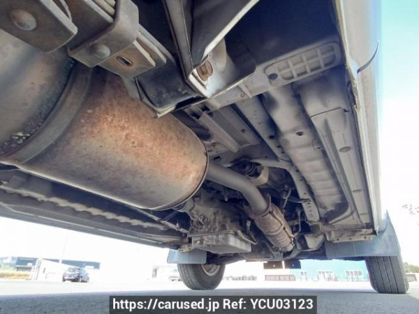 Used 2004 AT toyota hiace-van TRH112V Image[36]