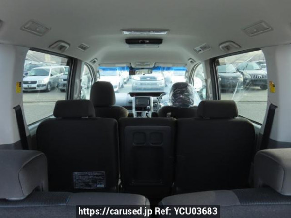 Used 2010 AT toyota voxy ZRR70W Image[9]