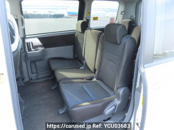 Used 2010 AT toyota voxy ZRR70W Image[20]