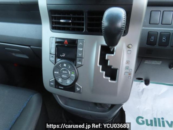 Used 2010 AT toyota voxy ZRR70W Image[28]