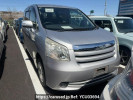 Toyota Noah ZRR75G