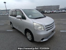 Toyota Noah ZRR75G