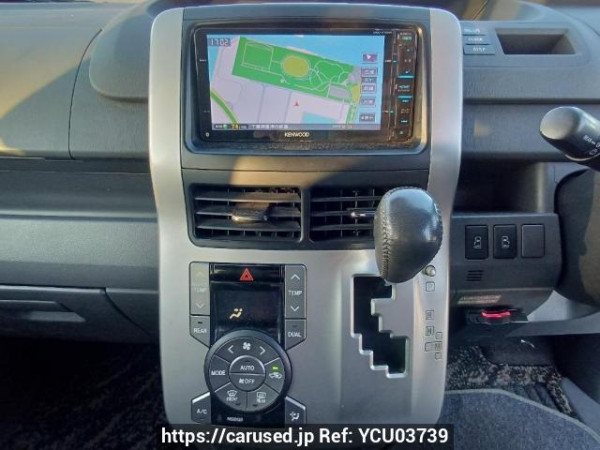Used 2008 AT toyota voxy ZRR70W Image[23]