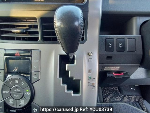 Used 2008 AT toyota voxy ZRR70W Image[26]