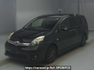 Toyota Isis ZGM10W