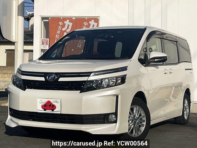 Buy Used 2015 Toyota Voxy DBA-ZRR80G (YCW00564) - Carused.jp