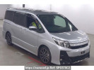 Toyota Noah ZRR80W