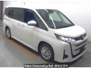 Toyota Noah MZRA90W