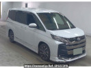 Toyota Noah ZWR90W
