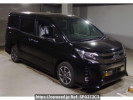 Toyota Noah ZRR80W