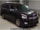 Toyota Voxy ZRR70W