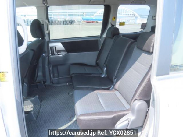 Used 2009 AT toyota voxy ZRR70W Image[21]