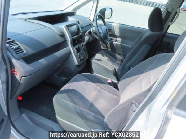 Used 2010 AT toyota noah ZRR70G Image[15]