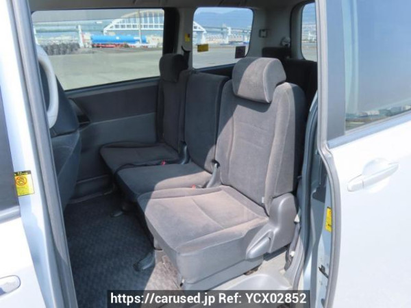 Used 2010 AT toyota noah ZRR70G Image[20]
