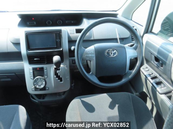 Used 2010 AT toyota noah ZRR70G Image[25]