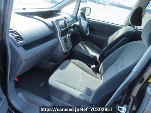 Used 2007 AT toyota noah ZRR70G Image[15]