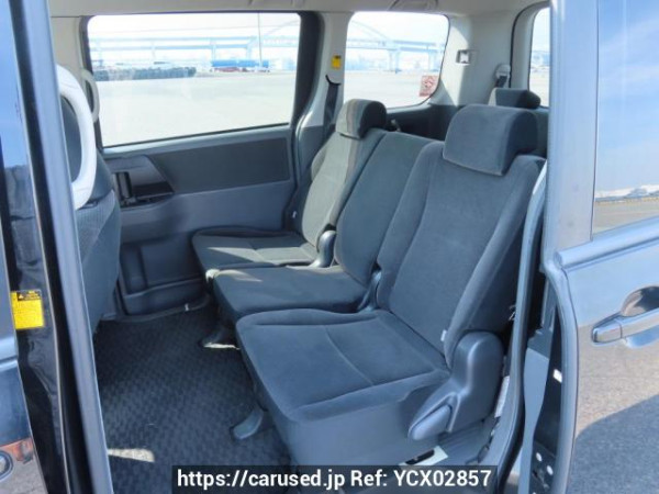 Used 2007 AT toyota noah ZRR70G Image[20]