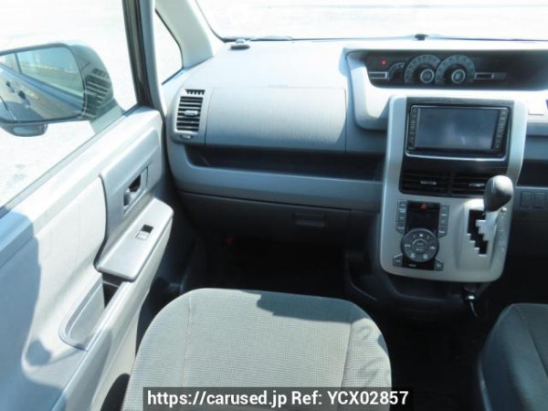 Used 2007 AT toyota noah ZRR70G Image[23]