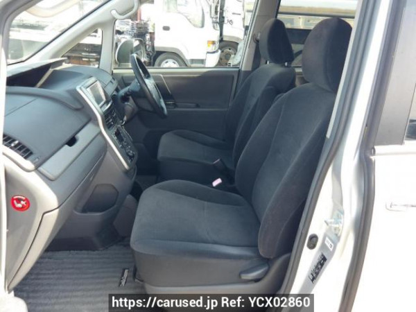 Used 2009 AT toyota noah ZRR70G Image[14]