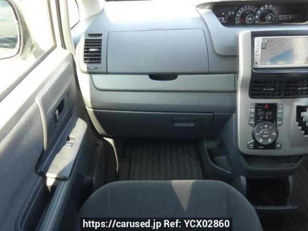 Used 2009 AT toyota noah ZRR70G Image[19]