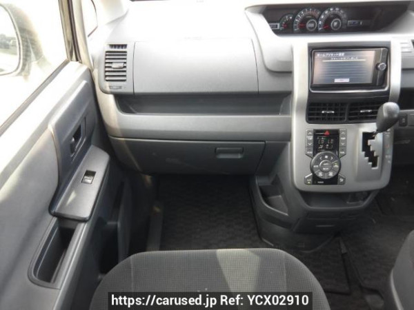 Used 2008 AT toyota noah ZRR70G Image[19]