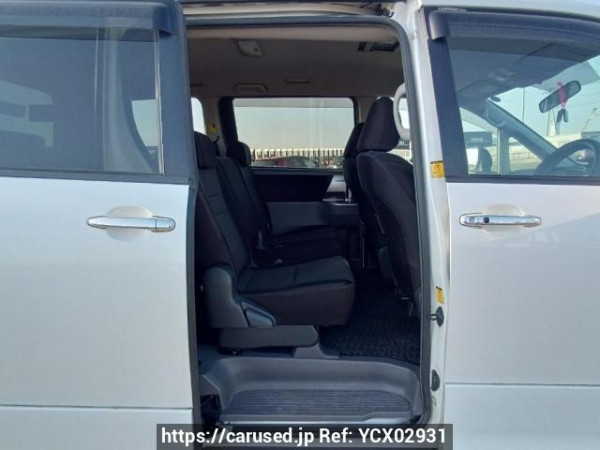 Used 2009 AT toyota voxy ZRR70W Image[15]