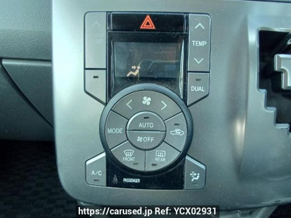Used 2009 AT toyota voxy ZRR70W Image[23]