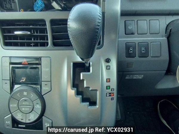 Used 2009 AT toyota voxy ZRR70W Image[24]