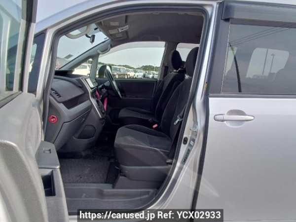 Used 2010 AT toyota noah ZRR70G Image[13]