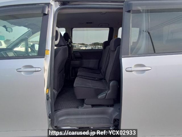 Used 2010 AT toyota noah ZRR70G Image[15]