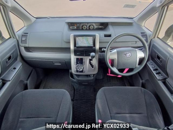 Used 2010 AT toyota noah ZRR70G Image[18]