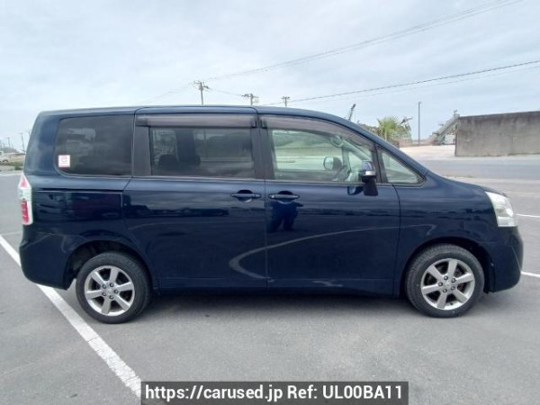 Used 2010 AT toyota noah ZRR75G Image[7]