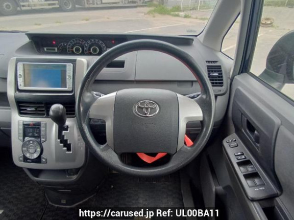 Used 2010 AT toyota noah ZRR75G Image[21]