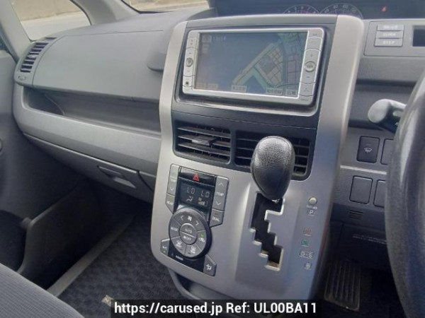 Used 2010 AT toyota noah ZRR75G Image[24]