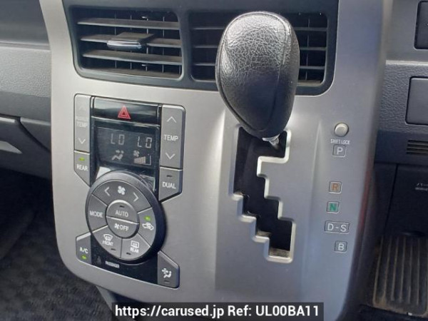 Used 2010 AT toyota noah ZRR75G Image[26]