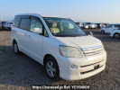 Toyota Noah AZR60G
