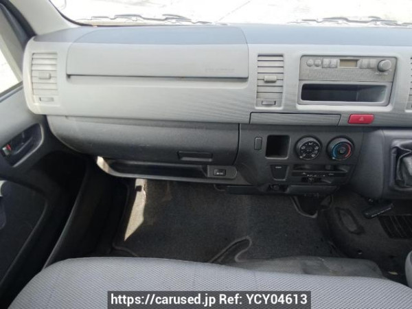 Used 2006 MT toyota hiace-van KDH200V Image[17]