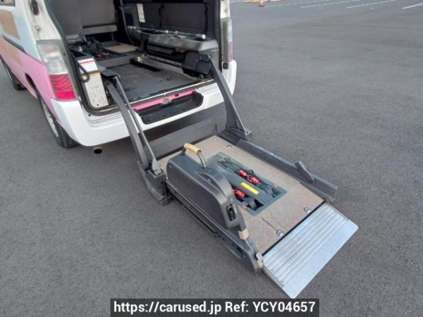 Used 2005 AT nissan caravan-bus DWMGE25 Image[10]