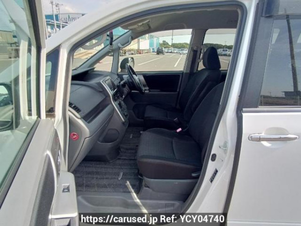 Used 2009 AT toyota voxy ZRR70W Image[14]