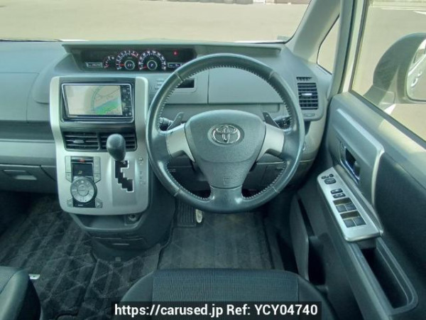 Used 2009 AT toyota voxy ZRR70W Image[20]