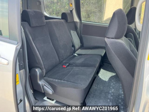 Used 2010 AT toyota noah ZRR75G Image[13]