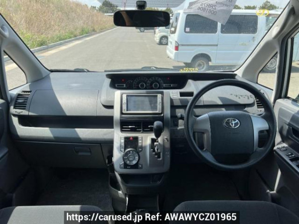 Used 2010 AT toyota noah ZRR75G Image[15]