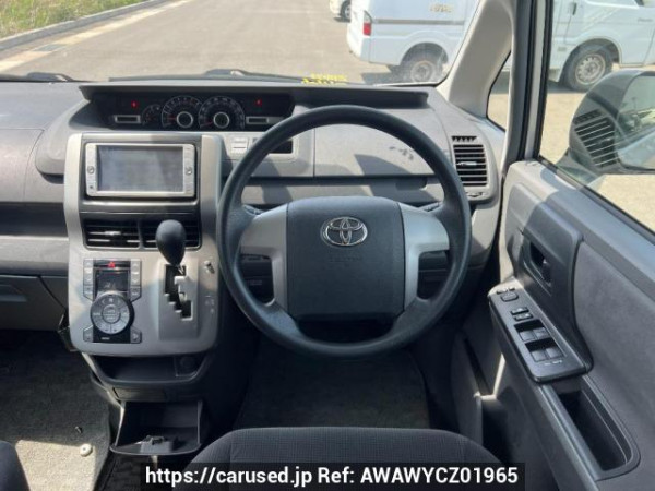 Used 2010 AT toyota noah ZRR75G Image[17]