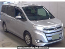 Toyota Noah ZRR80G