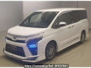 Toyota Voxy ZWR80W