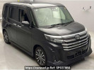 Toyota Roomy M900A